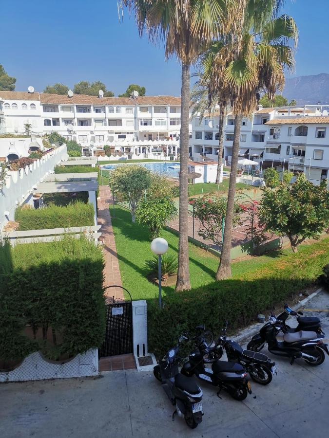 Apartamento Aquila Parque Фуeнхирола Екстериор снимка