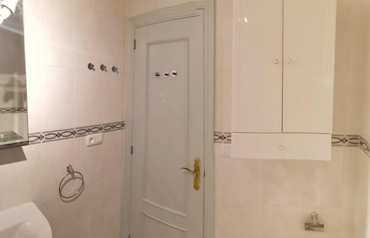 Apartamento Aquila Parque Фуeнхирола Екстериор снимка
