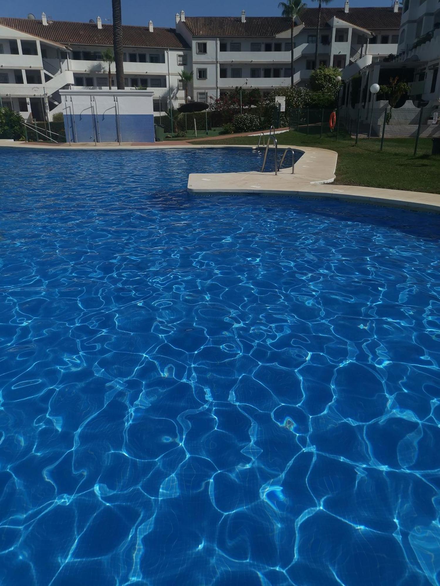 Apartamento Aquila Parque Фуeнхирола Екстериор снимка
