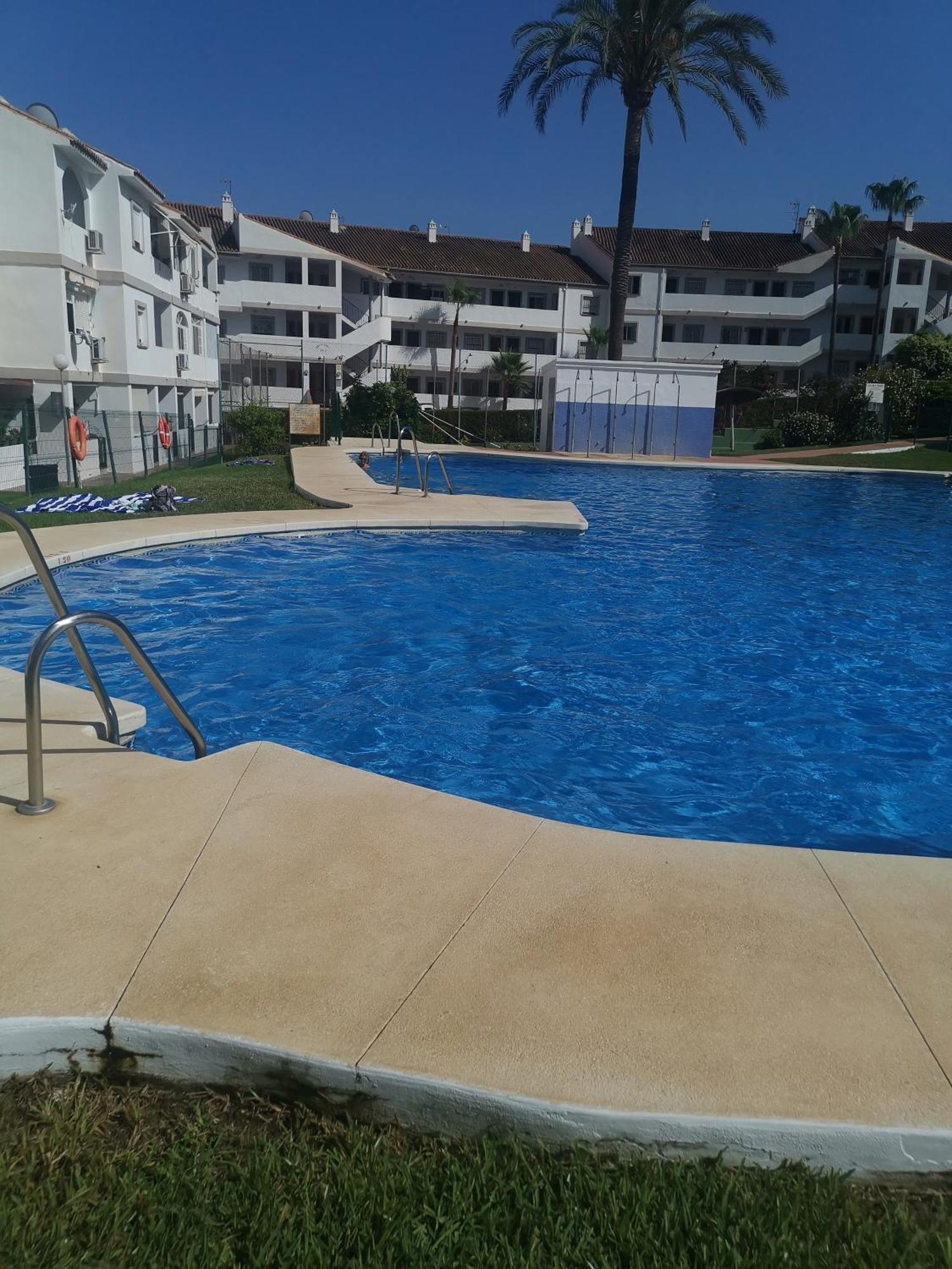 Apartamento Aquila Parque Фуeнхирола Екстериор снимка